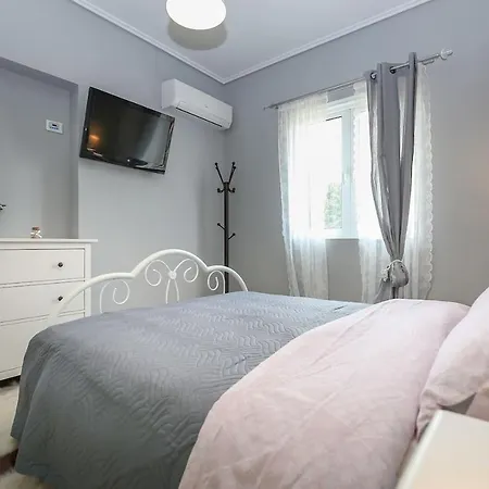 Apartmán Ena - 2Br Relaxing Apt Near Corfu Town *