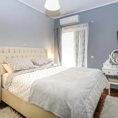 Ena - 2Br Relaxing Apt Near Corfu Town