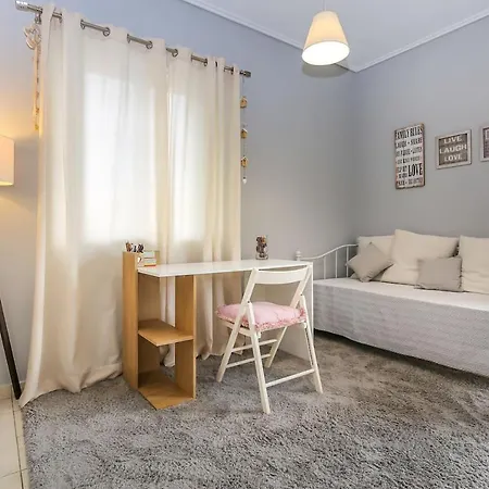 Ena - 2Br Relaxing Apt Near Corfu Town