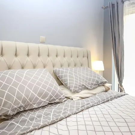 Ena - 2Br Relaxing Apt Near Corfu Town